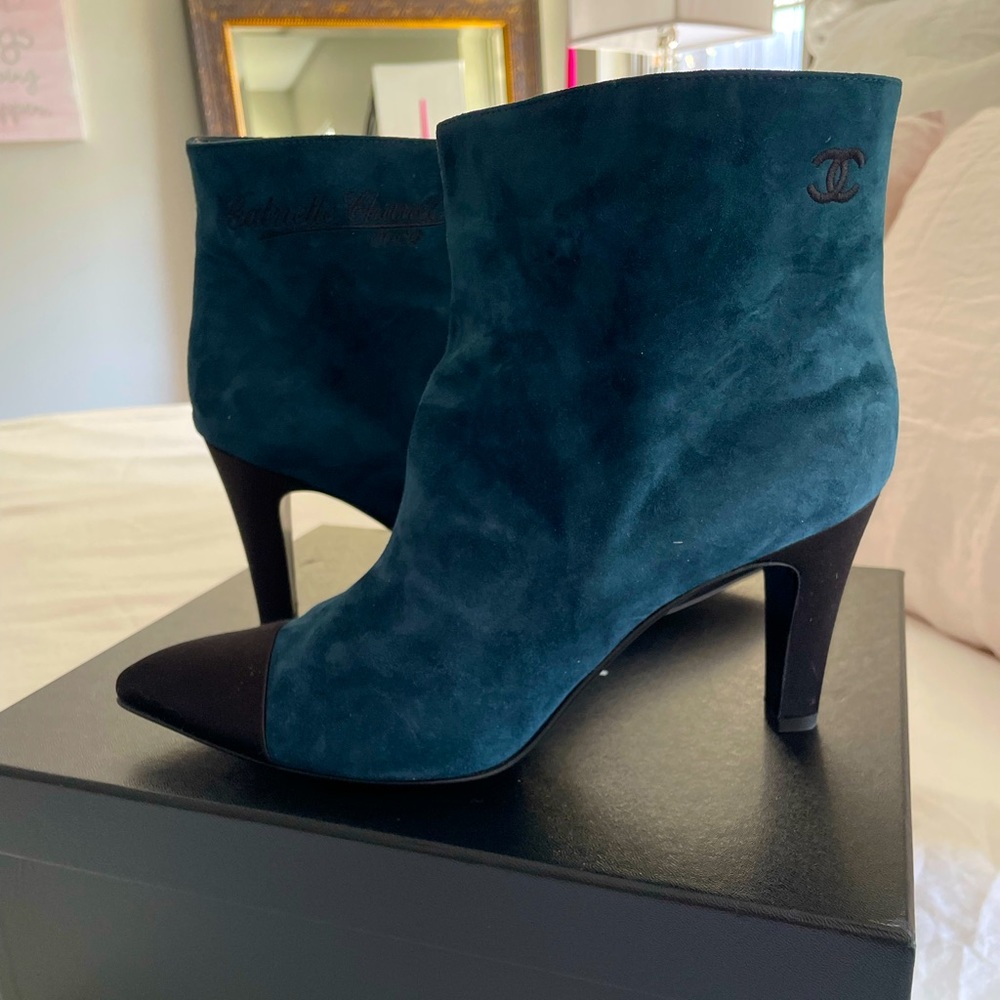 Chanel Blue/Black Size 42 Short Boots